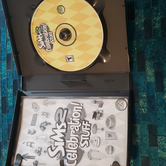 SIMS 2 (PC) - Base Game Plus 2 Expansions (Celebration Stuff & Nightlife) - Picture 7 of 10